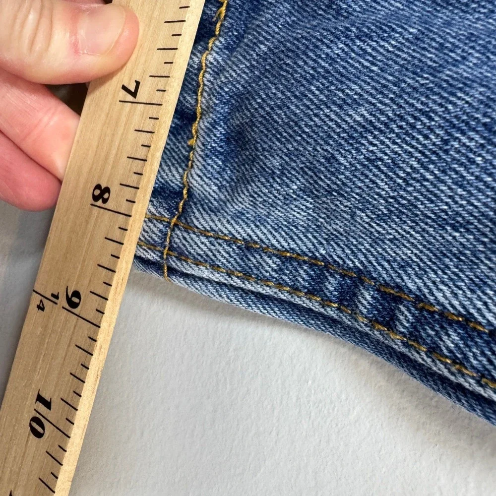 Levis 550 Relaxed‎ Fit Tapered Leg Jeans Mens 36x30 Actual L28 Medium Wash